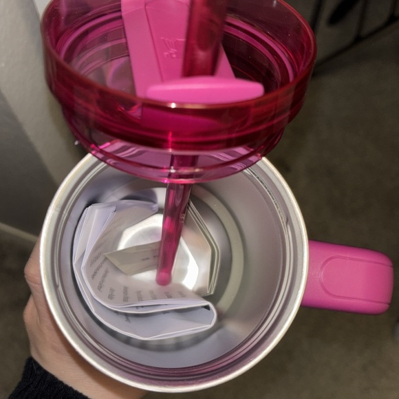 STANLEY: THE VALENTINE’S DAY QUENCHER H2.O FLOWSTATE TUMBLER WITH HANDLE | 20 OZ - Picture 10 of 14